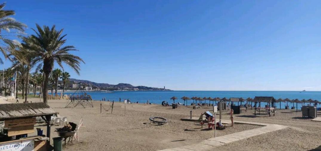Beach House Apartment, Playa Malagueta Málaga Eksteriør bilde