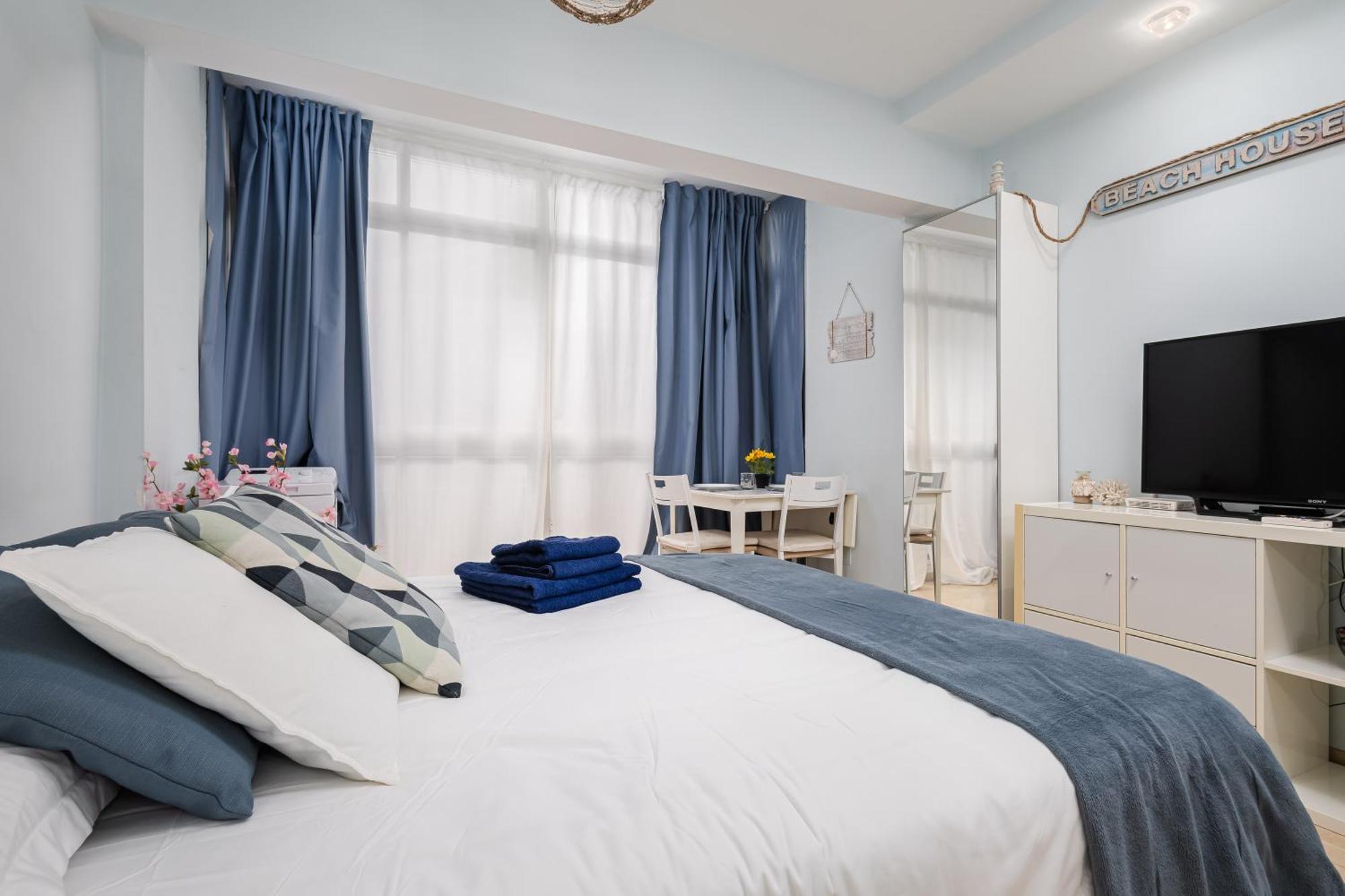 Beach House Apartment, Playa Malagueta Málaga Eksteriør bilde